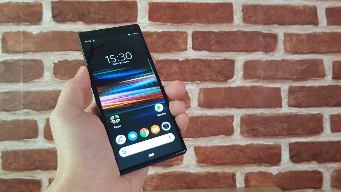 Sony Xperia 10 – recenzja średniaka z nietypowym wyświetlaczem